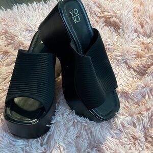 Yoki Women's Elegant Black Platform Slides